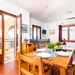 Willa Matias Maria By *