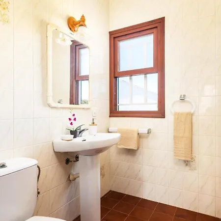 Matias Maria By Βίλα Cala'N Blanes (Menorca)